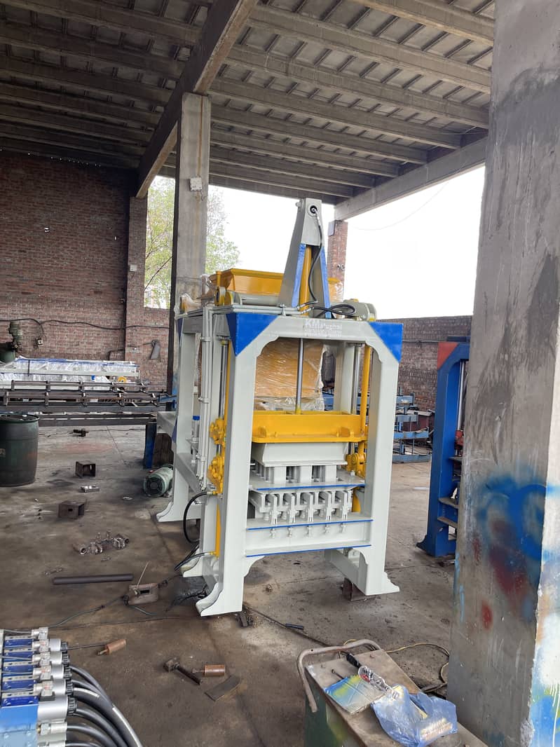 Concrete Block Making Machine | Paver Block Machine | Tufftile machine 6