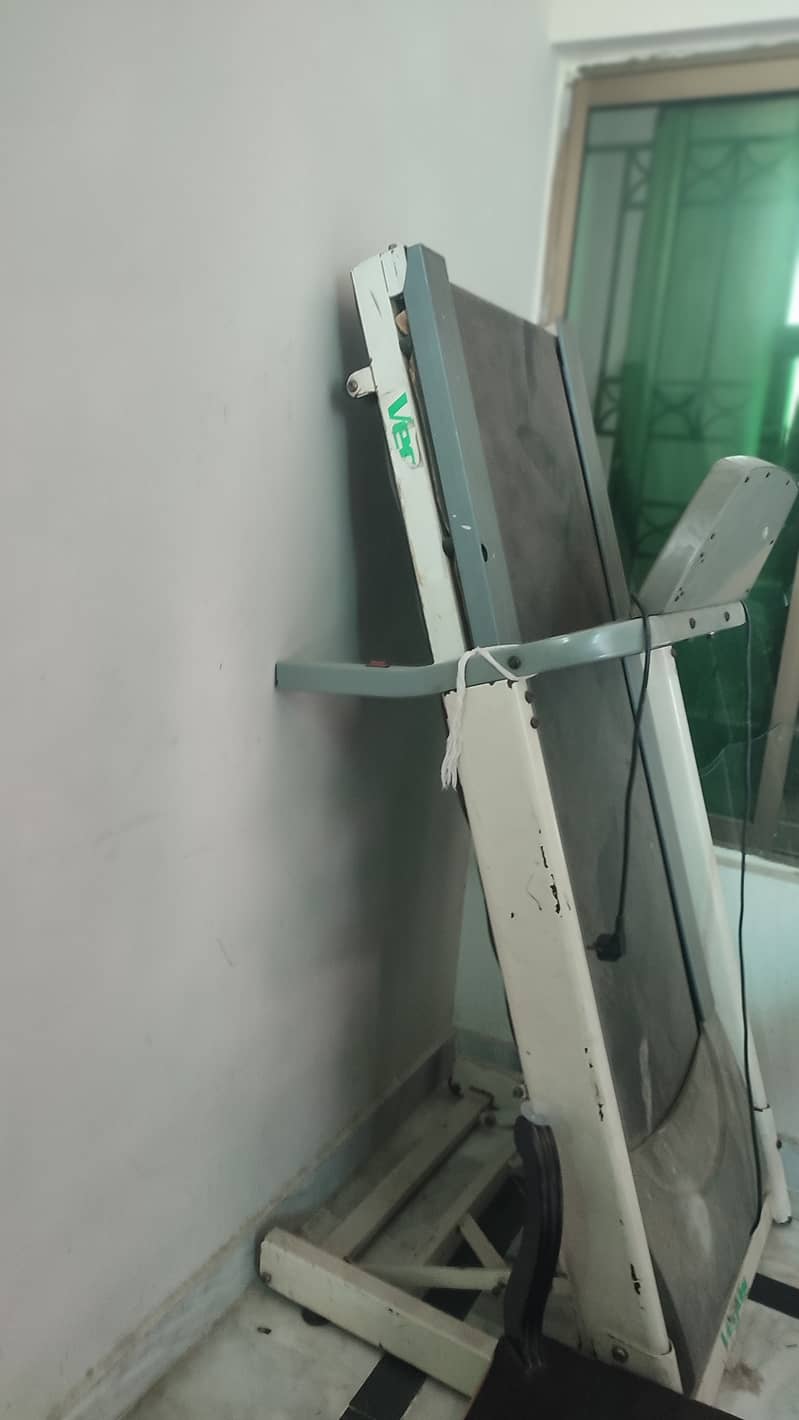 Treadmill /Electronical Treadmill/ Running machine 2