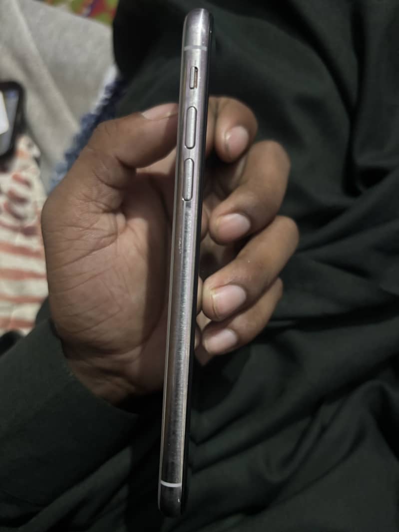 iPhone X PTA APPROVED with box 10/10 condition 3