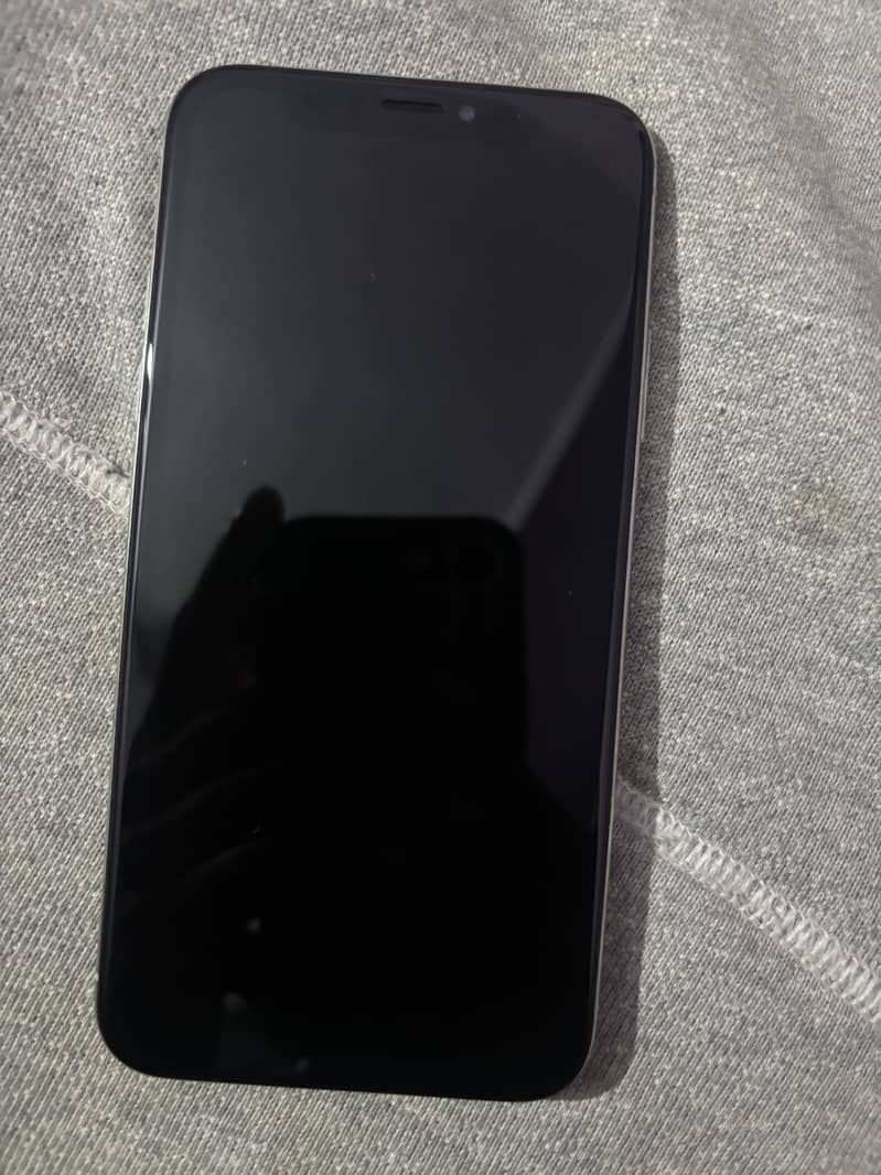 iPhone X PTA APPROVED with box 10/10 condition 4