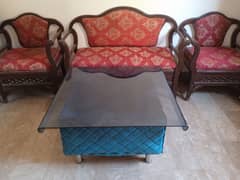 sofaset and table