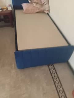 single bed  90% new