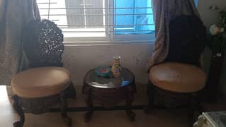 Beautiful 2 Dining Chairs + Tea Table Set in Excellent Condition