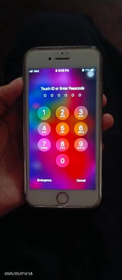 iphone 7  128gb room battery health 100%