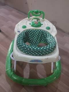 Foldable baby walker