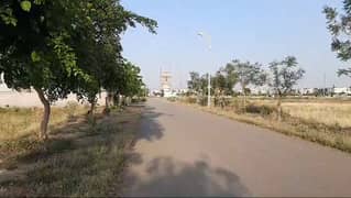 Awesome Location in Lahore in the Centre of DHA