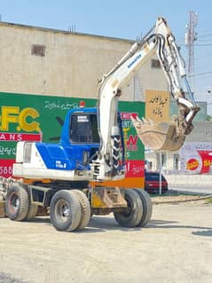 komatus excavator 110 2000 model for sell . . 0310.505. 18.17