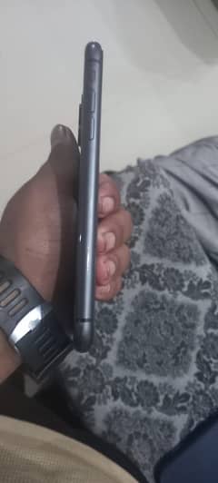 iPhone 11 128Gb PTA Approved 86% Health water Pack