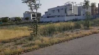 Two Side Covered Hot Location Possession Plot