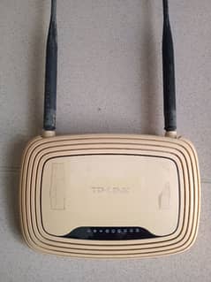 TP Link Wifi Router with Adopter