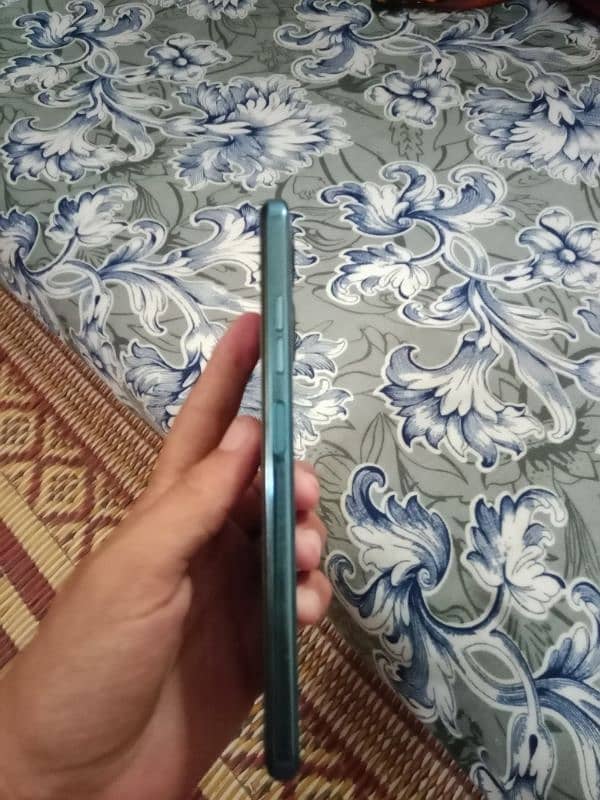 Tecno Spark 10C 4+4/128 with box 3