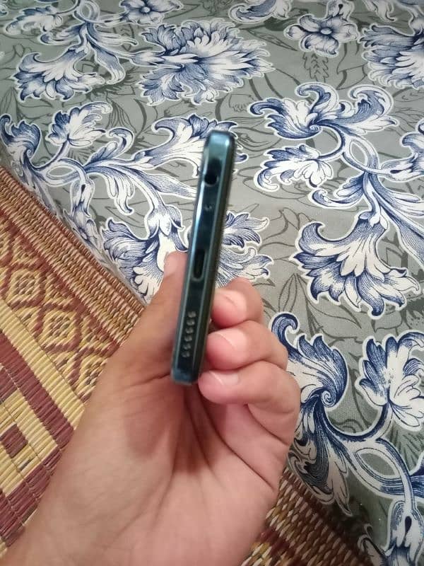 Tecno Spark 10C 4+4/128 with box 5