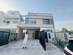 10 Marla Brand New House Available For Sale In Bahria Town Lahore