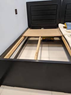 Single bed for sale in good condition