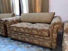 Stylish & Comfy sofa - Great Deal