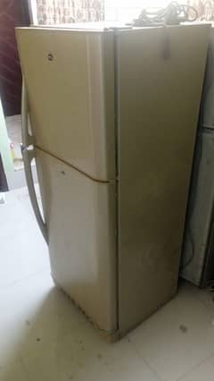 Pel refrigerator in Running condition