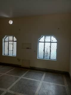 Gulshan block allama iqbal town 13 marla seprate uper portion for rent in prime location