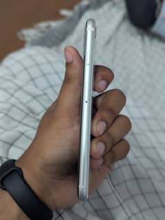 iPhone SE 2020 128 officially pta approved