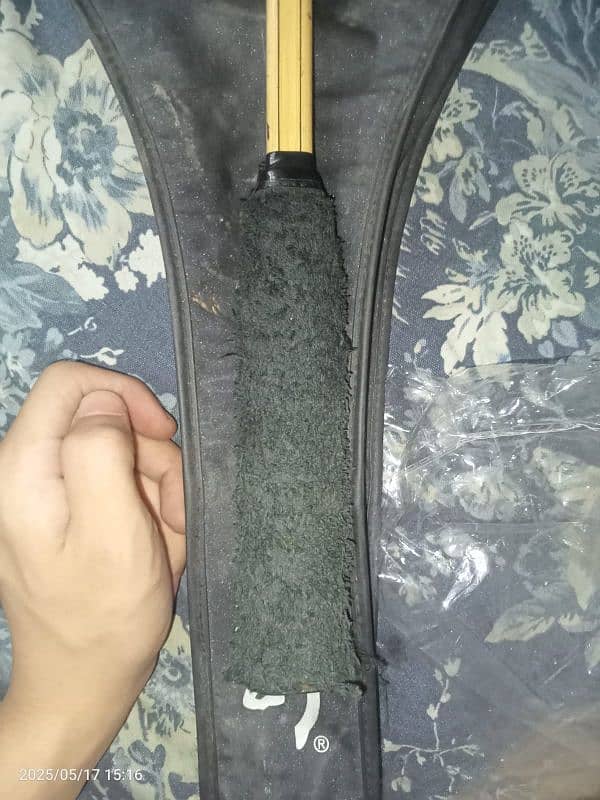Small squash racket available in 10/10 condition 1