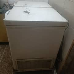 Dawlance deep freezer