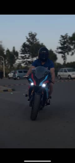 BMW S1000rr replica, 8K+ Drove.