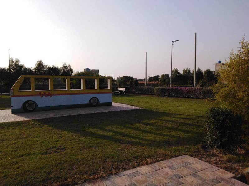 08 MARLA PLOT IN ALI BLOCK DAWOOD RESIDENCY LAHORE HOT LOCATION 50FT ROAD PLOT BEST OPTION FOR END USER 2