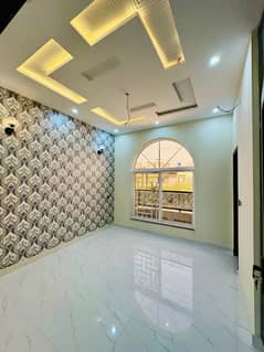 4 MARLA LOWER PORTION AVAILABLE FOR RENT IN MILITARY ACCOUNT SOCIETY COLLAGE ROAD LAHORE