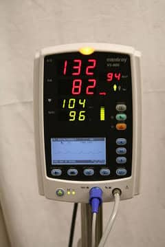Cardiac Monitors Vital Sign moniter ICU Monitors ,BP PULSE OXIMETER