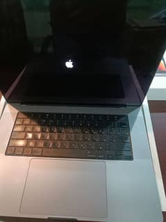apple MacBook pro M1 max,16",32gb,64gb,1 tb 2tb SSD in new 10/10