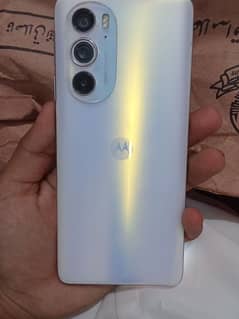 moto edge 30 pro 8 128 10 by 10 condition 45k