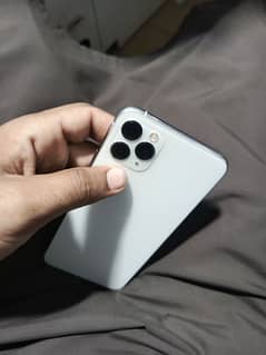 I PHONE 11 PRO MAX FACTOR UNLOCK