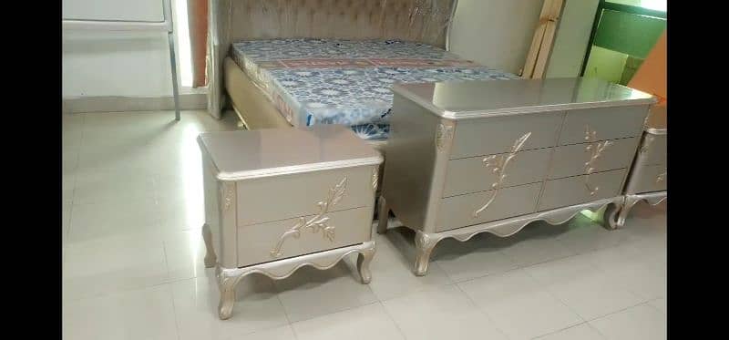 bed set with side tables and dressing table 14