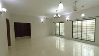 3 bed apartment available for Rent in Askari 11 sec-B Lahore