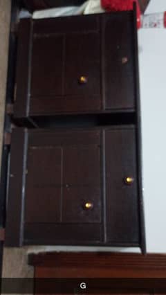 2 bed side tables for sale