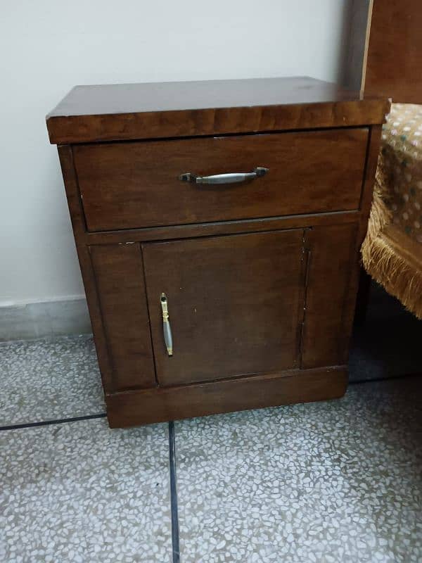 bed set with two side tables , dressing table and mattress 2