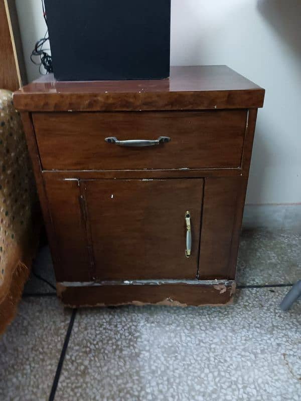 bed set with two side tables , dressing table and mattress 7