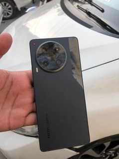 tecno camon 30