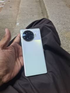 Spark 20 pro plus