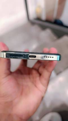 vivo y100/8/256