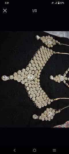 beautiful jewellery set golden