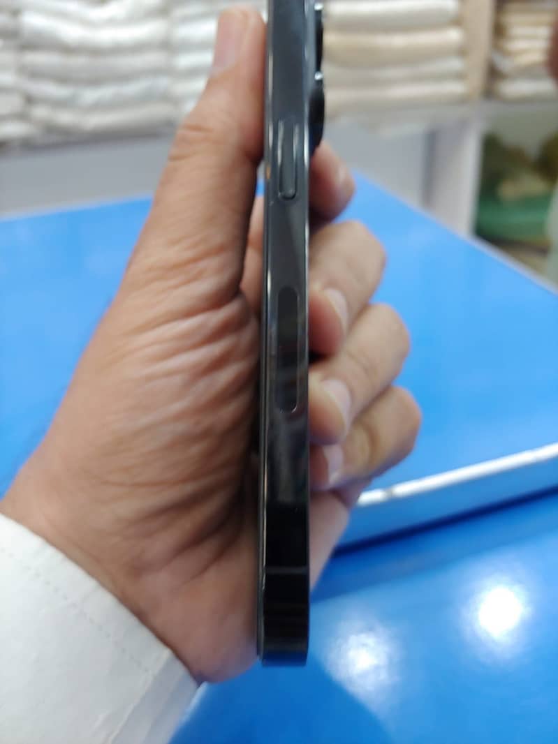 14 pro non-pta 128 memory 10 x 9 condition 0