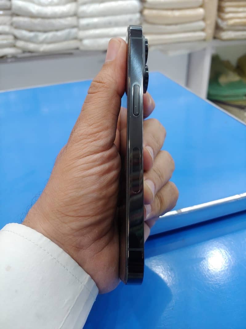 14 pro non-pta 128 memory 10 x 9 condition 4