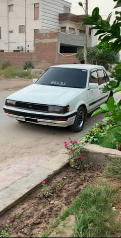 Corolla 86