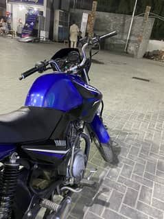 Yamaha ybr 2021 model blue caler 10 by 10 all ok