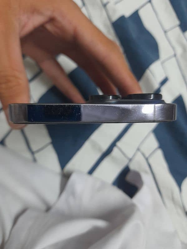 A1 condition scratch less 1