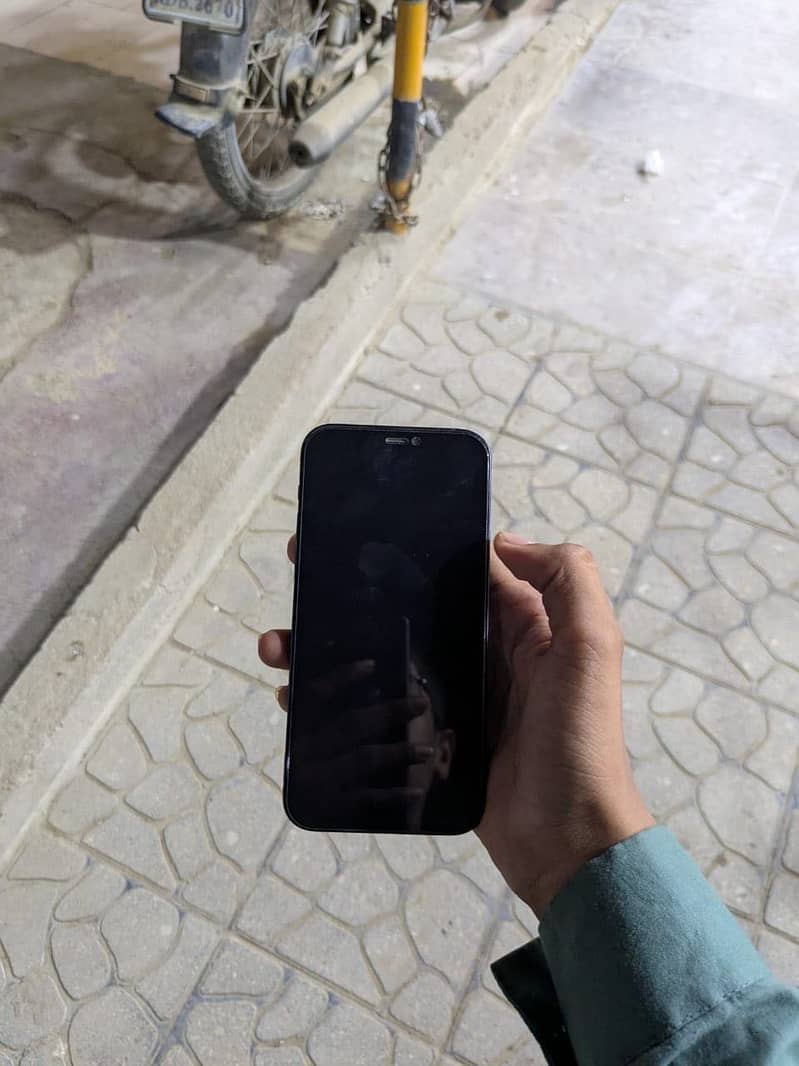 IPHONE 12 64 GB whatsapp num in description only msg in whatsapp num 6