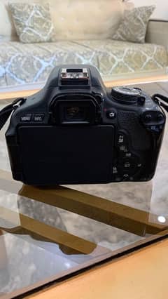 CANON 600D