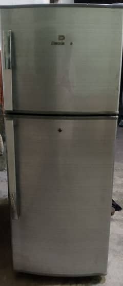 Dawlance fredge medium size Gray color (03092300905)