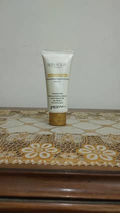 Skin Aqua Moisturizing Serum – 20g | SPF27 PA++