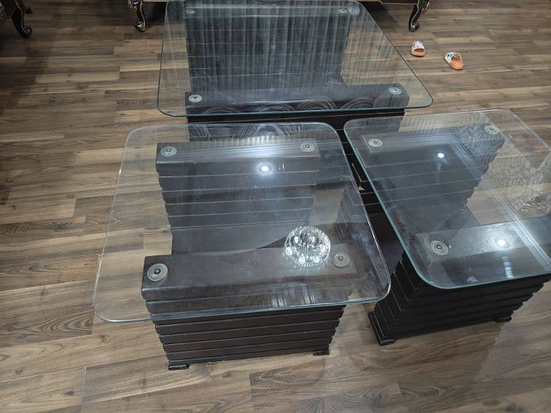 Elegant centre table and 2 side tables 4